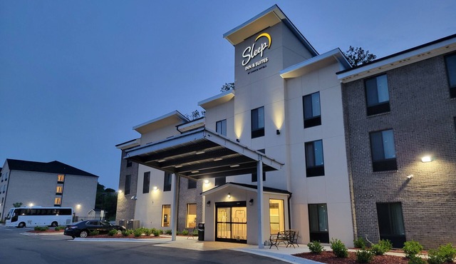 Sleep Inn & Suites - Coliseum Area