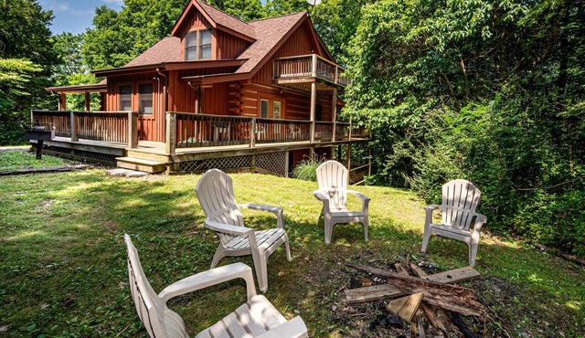 Snuggled Inn | Private Brown County Log Cabin on 12 Wooded Acres