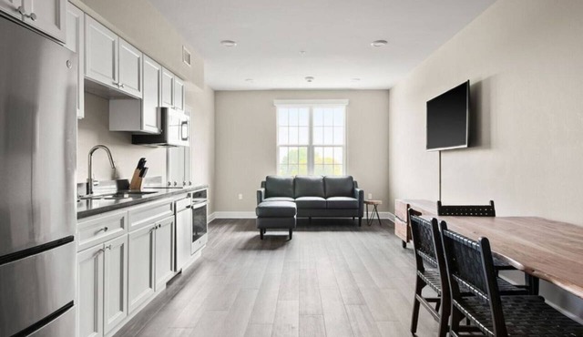 Spacious 2BR Getaway Near Canal Street