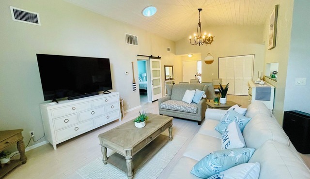 Spacious and charming beach cottage close to everything your vacation desires! in Ormond Beach