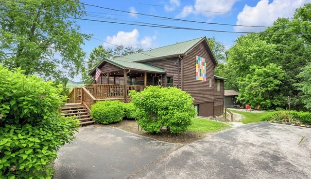 Spacious Cabin Retreat Near Cave Run Lake & Marina