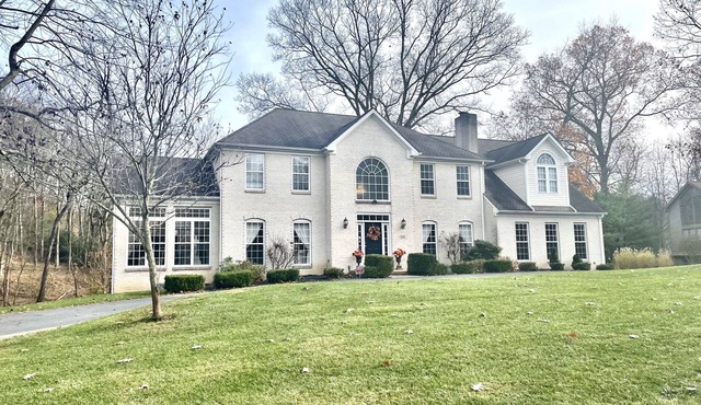 Spacious equipped 4-bedroom 3.5 bath estate home-Fox Chapel Borough- Pittsburgh