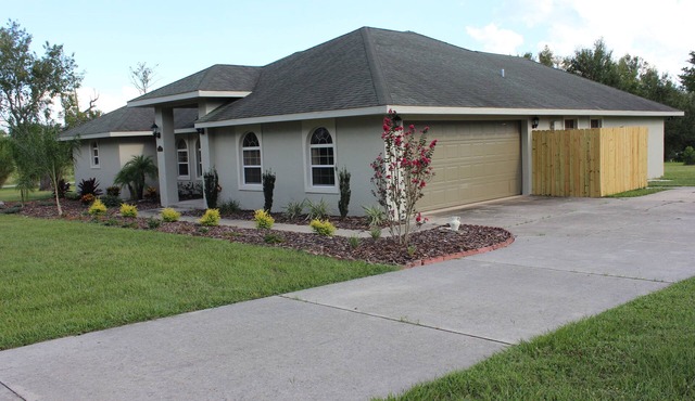 Spacious home and country setting just minutes from The Villages.