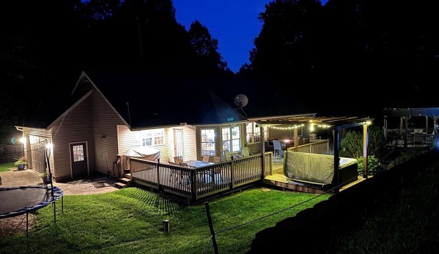 Spacious home! Large deck, patio, waterfalls, koi pond, hot tub & massage chair!