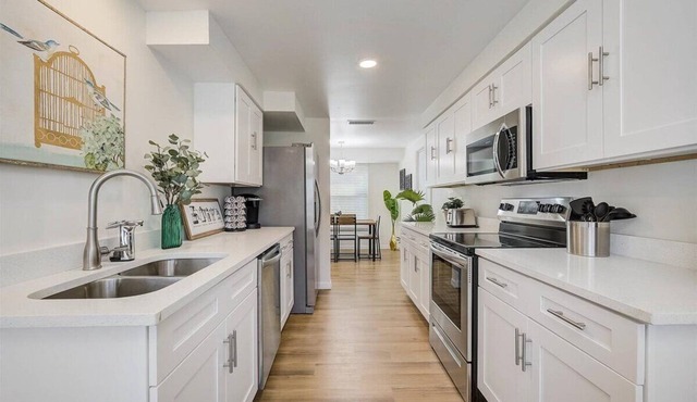 "Spacious Home w/pool in Bradenton Near IMG"