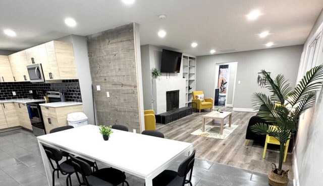 Spacious Jamestown 3BR | Near Furniture Market