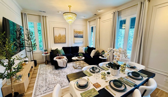 Spacious Luxury 4 Suites/8BED/7BA in Central Louisville With Private Garden