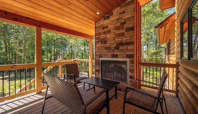 Spacious Mountain Lodge w/Hot Tub & Fire Pit