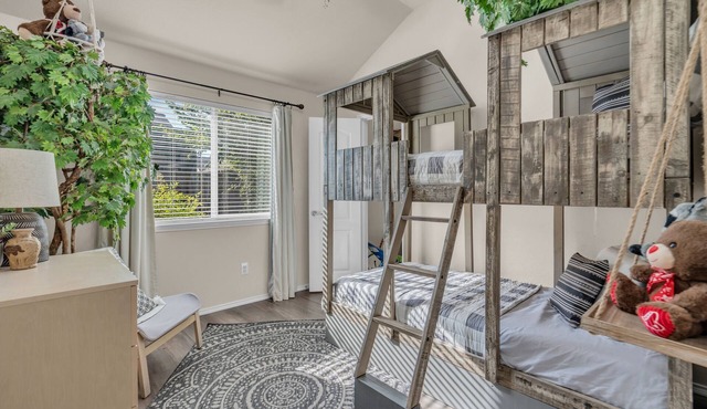 Spacious Oasis 4-bedroom home set up for traveling with kids, in ❤️ of DFW