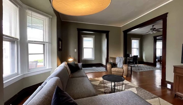Spacious & Stylish 3 Bedroom Apt in West Village