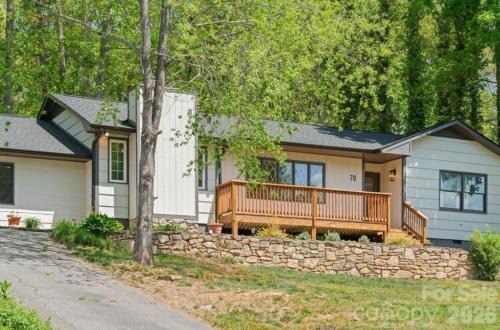 Spacious West Asheville Home- 4bed 3ba- MIL suite