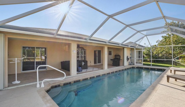 Splash & Stay Villa w/Heated Pool BBQ