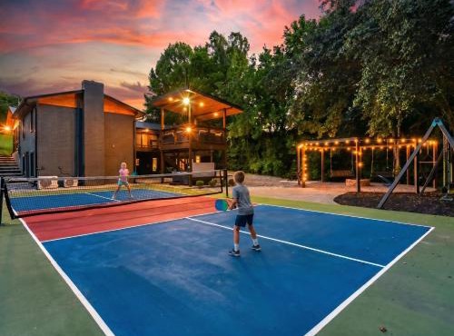Stay And Play 18 Guest Family Fun - Pickleball Court