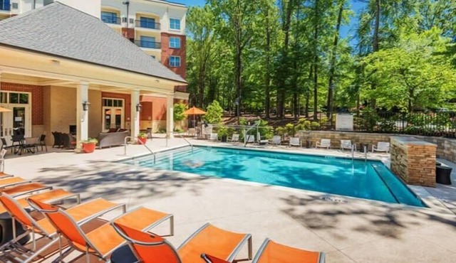 StaysByWalker SouthPark 2BR | KingBeds/Gym ADA
