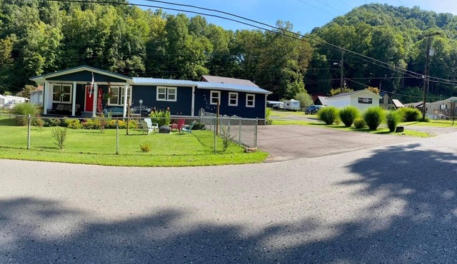 Stephen’sHouse Bandits Houses LLC