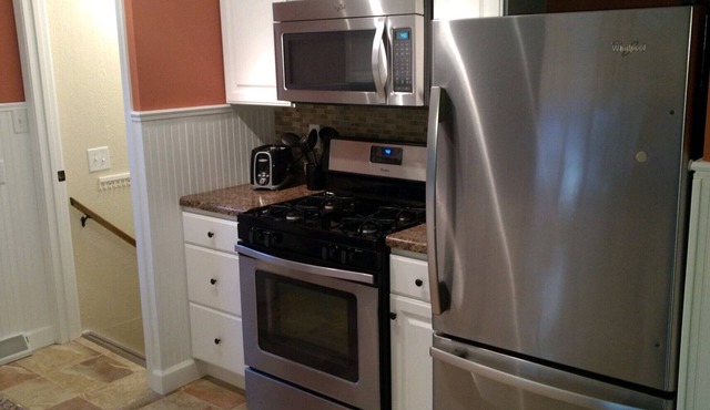 Steps from beach, snowmobile trail, boat dock. walking distance to downtown.