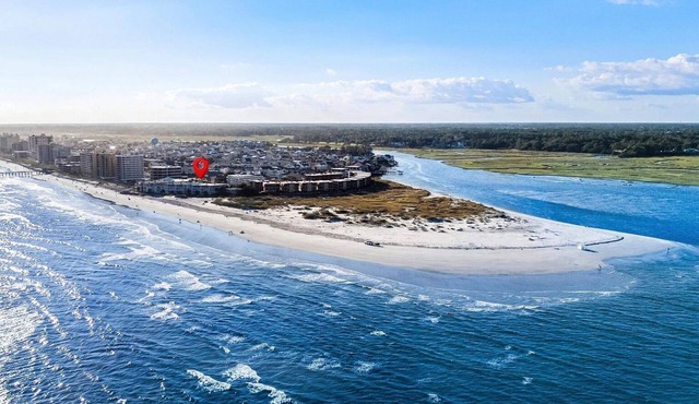 Steps from the Sand! Oceanfront condo in Cherry Grove