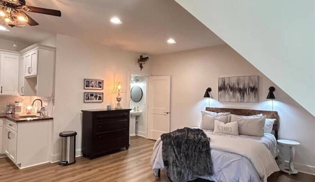 Studio Apartment with Office Space at Lake Guntersville - Scottsboro, AL