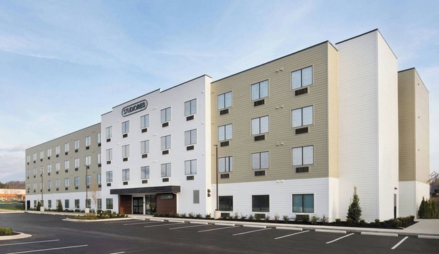 StudioRes by Marriott Louisville East