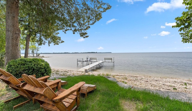 Stunning Waterfront Home! 15 Minutes from Sturgeon Bay!