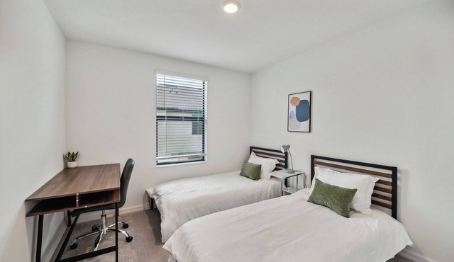 Sunny Escape | Fresh, Modern Townhome Near Beaches