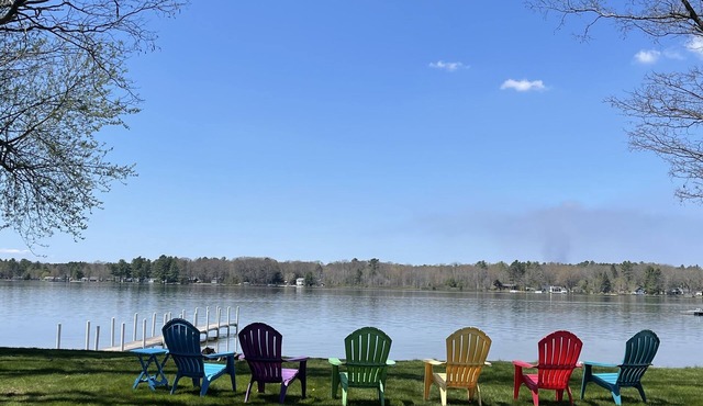 Sunshine Cottage on 100’ of sandy Otsego Lake. Gaylord, Mi. Boat, golf, relax