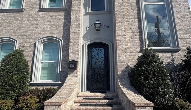 SUPER BOWL- 10 min from Superdome - 3b 2bath SPACIOUS - can fit airmattresses!
