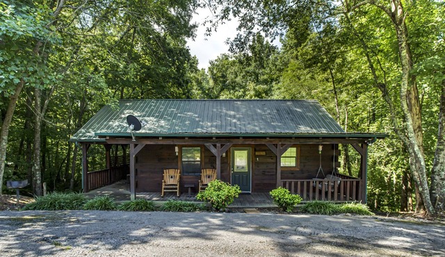 Tellico cabins, Deer Cabin With Hot Tub