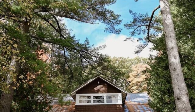 The Ball Cottage overlooking Lake Leelanau