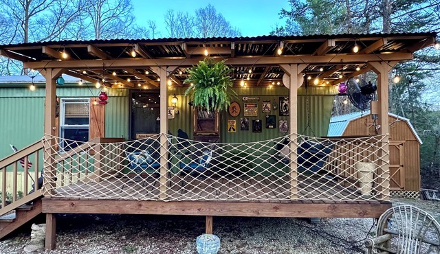 The Bigfoot Bungalow - A Superb 2-bedroom mobile home in central Red River Gorge