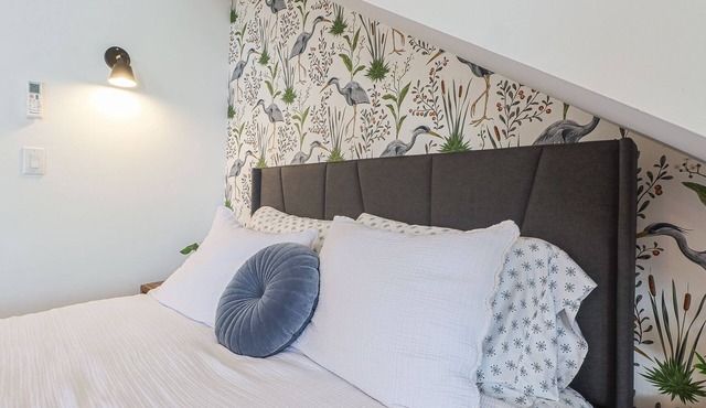 The Cypress Cottage in Old Town BSL - Historic charm with modern amenities