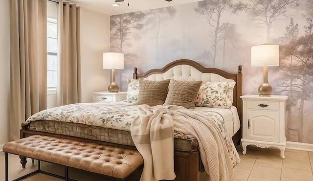 The Erin, 1 BR King Duplex by Velvet Ditch Villas
