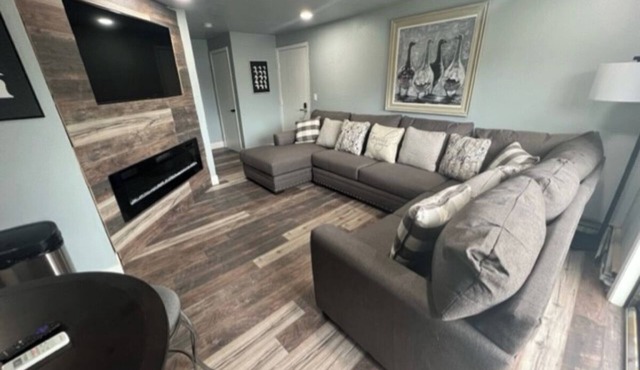 The Grey Goose at Woodmere Estates