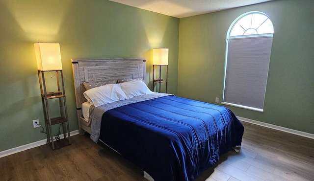 The Grotto on Josepi -Modern Comfort & Creekside Tranquility -55min-Pigeon Forge
