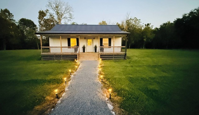 The Lodge Lake Retreat – Family-Friendly with Private River Access