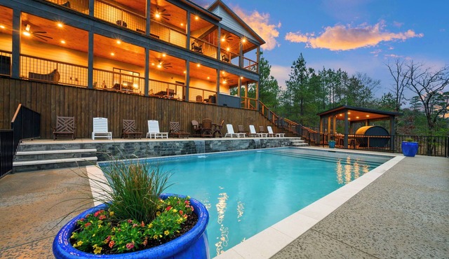 The Overlook on Boulder Creek| Luxury Cabin w/Heated Pool, Sports Court, Sauna & ATV Access