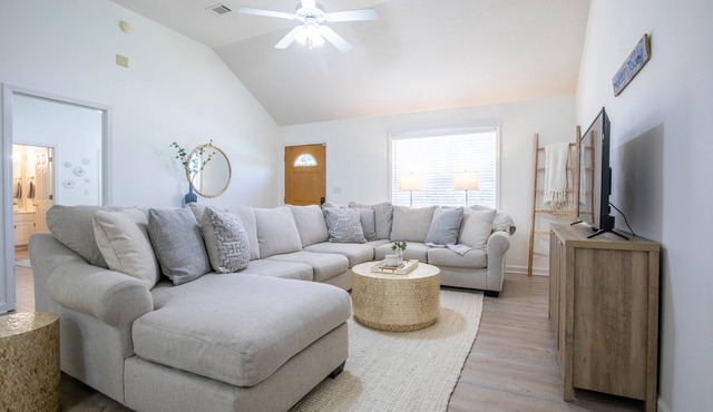 The Pappy, 2BR House by Velvet Ditch Villas