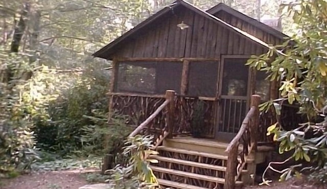 The Roost - Original 1925 Joe Webb cabin.