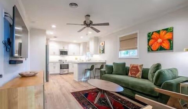 The Square, Cozy 4plex by VDV