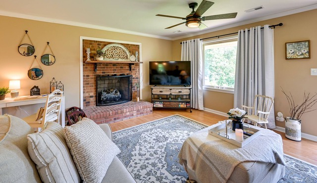 'The Travis House at Lantern Springs' on Farm!