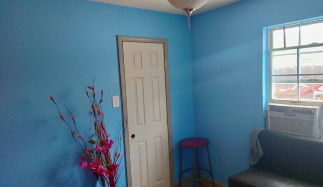This stylish space has a hometown vibe w/inexpensive transport to downtown NOLA