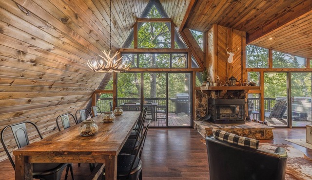 Turnberry Lakefront Getaway by Innsbrook Vacations!
