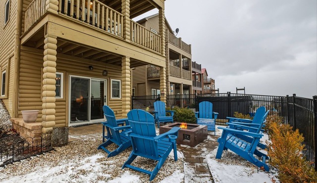 Twilight Tides: beach access, hot tub, and family memories to be made!
