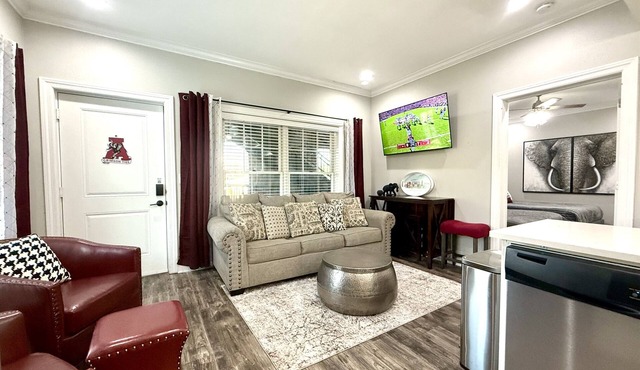 Two Blocks from Bryant-Denny Stadium @ The Twelve!