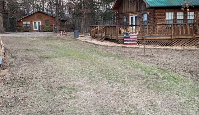 Two cabins for larger or multi family visits to White river or Lake Norfork.