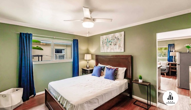 Uhost AI | Hollywood Garden 1BR Family Spot