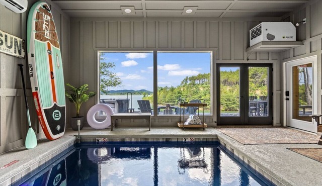 Ultimate Family Escape - seasonal private dock, indoor pool, hot tub