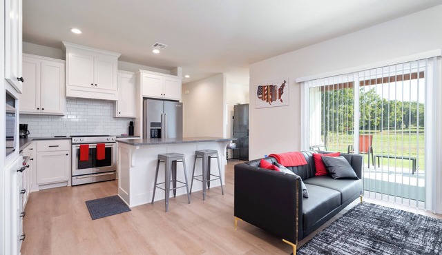 Unique Connected Two-Side Home for Groups!