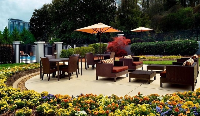 Unwind and Stay at Atlanta Hotel! 2 Modern Units, Pets Allowed, Seasonal Pool!
