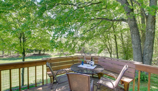 Updated Home w/Deck: 2 Mi to Sister Bay Beach!